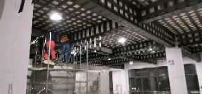 吐鲁番一商场梁，楼板碳纤维加固施工