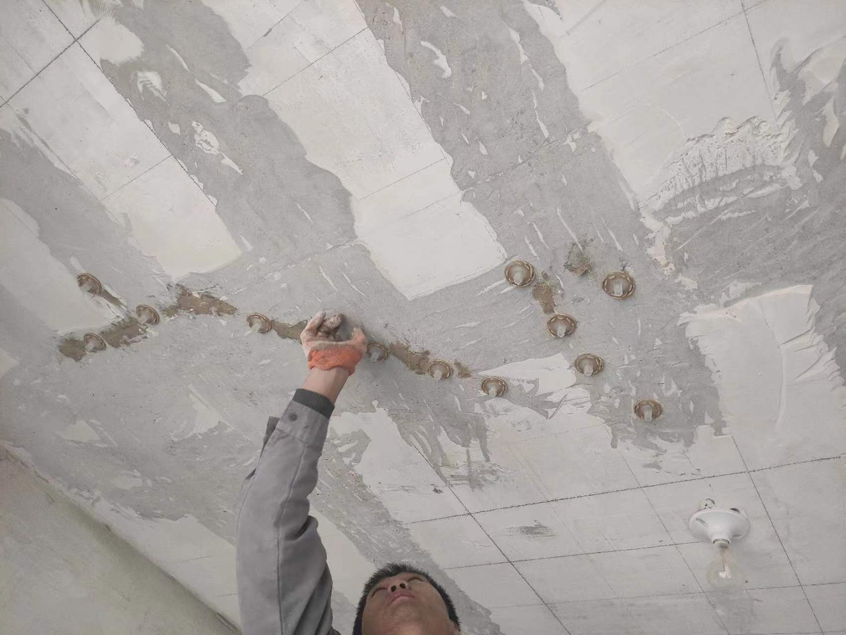 吐鲁番混凝土楼板裂缝为什么会开裂?怎么修补?