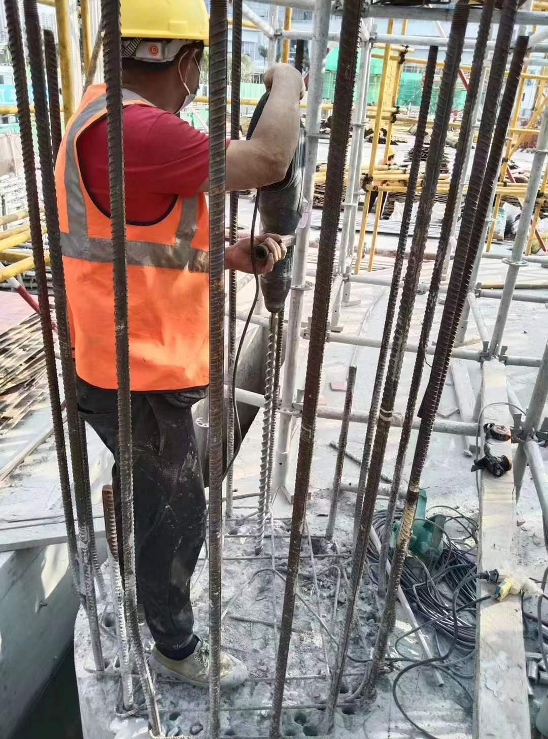 吐鲁番增大截面法加固框架柱施工方案